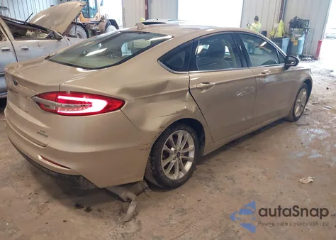 2019 Ford Fusion Hybrid Se z USA, uszkodzony, nr VIN 3FA6P0LU8KR197884